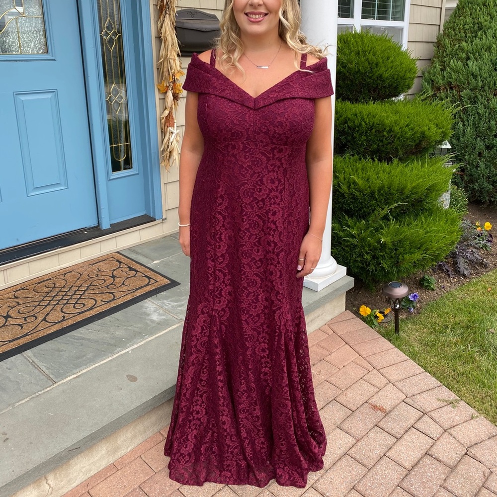 COPY - David’s Bridal Bridesmaid Dress (12)